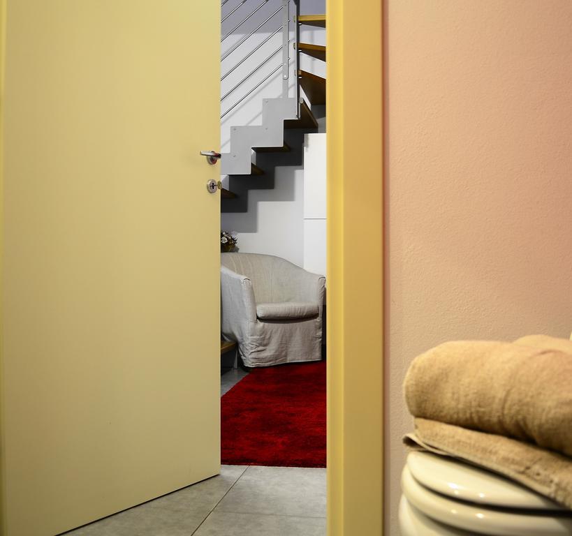 Tremezzina Appartamento Red & Grey Mezzegra Ngoại thất bức ảnh
