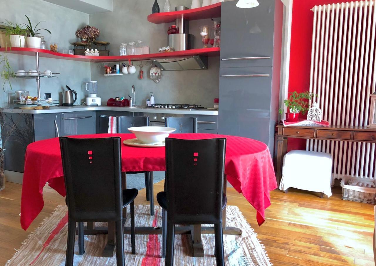 Tremezzina Appartamento Red & Grey Mezzegra Ngoại thất bức ảnh